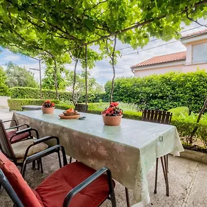 Apartman Cozy Near The Sea, Novi Vinodolski